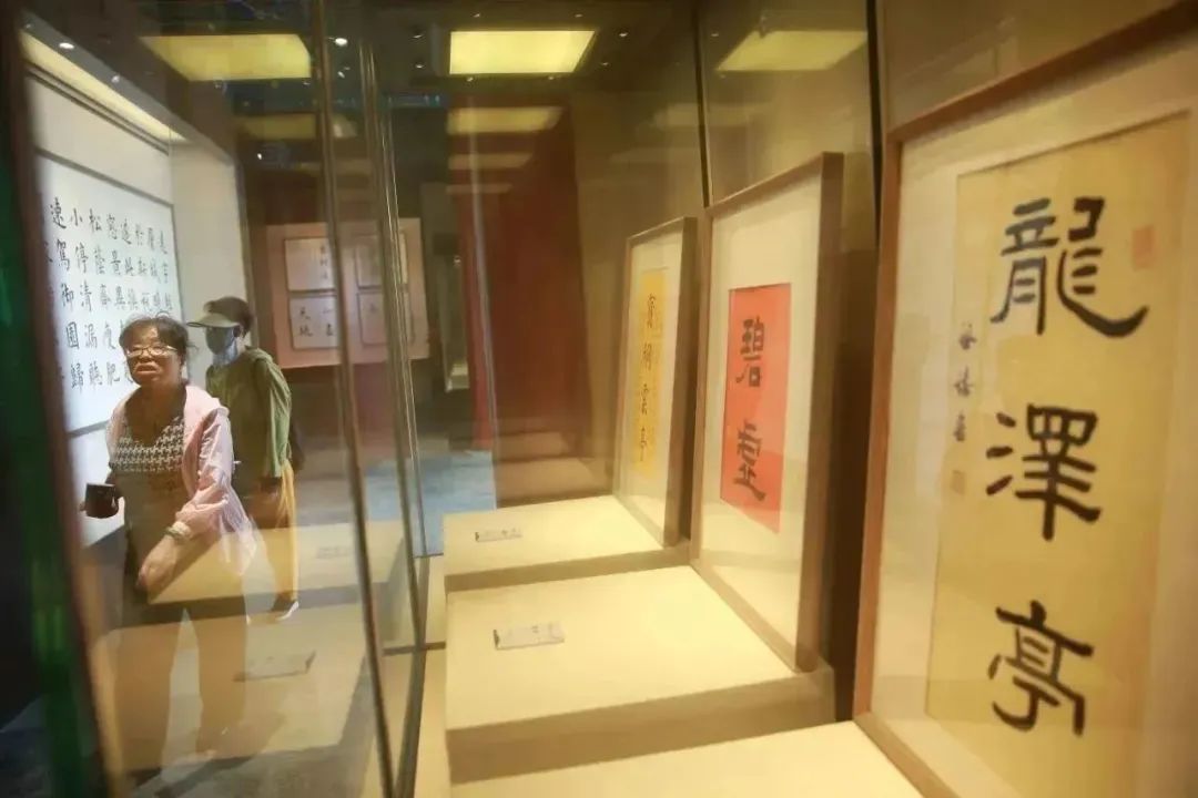 文化北海｜“濯砚書心——孟繁禧书北海御苑名胜题记”专题展图片.jpg
