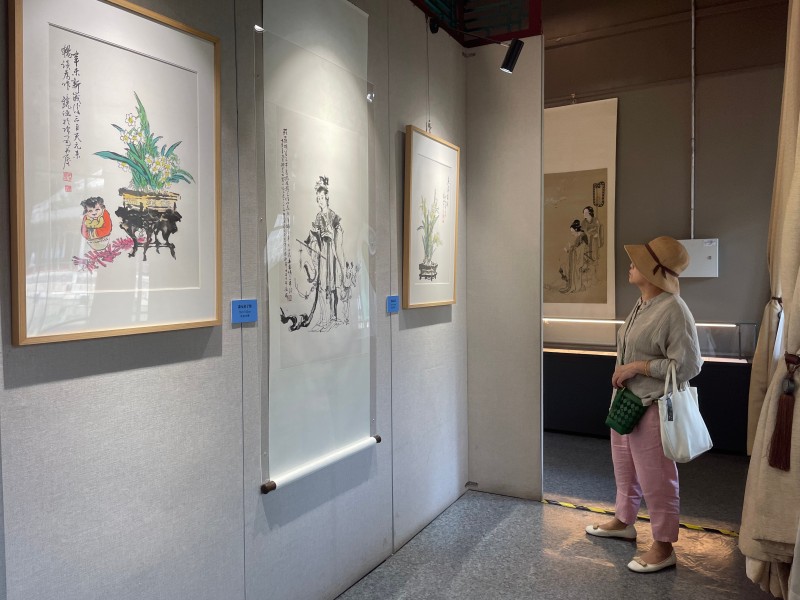 游客观展照片.jpg