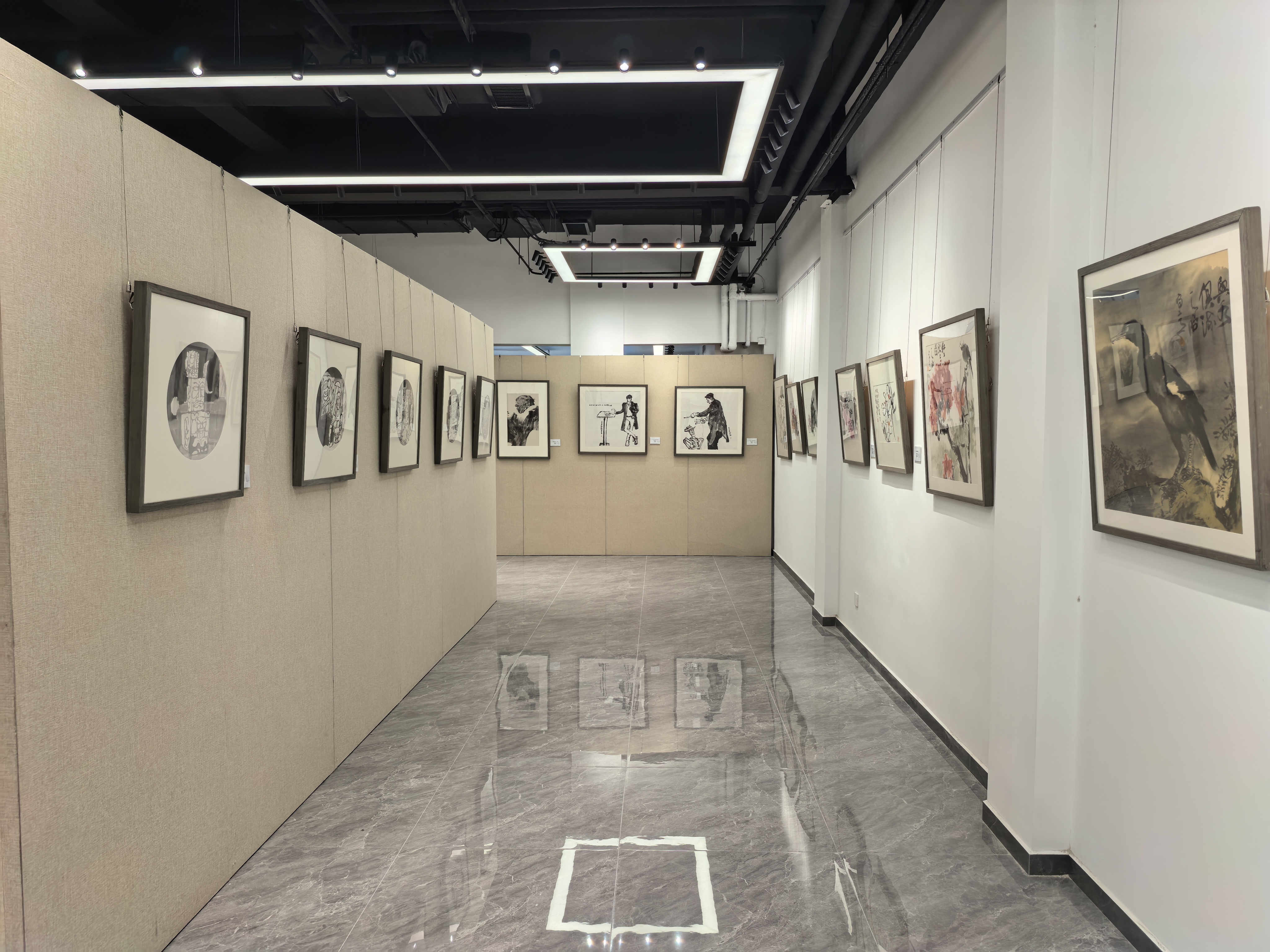 画展内部照片.jpg