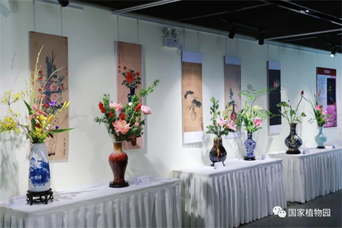 “中国传统插花非遗作品展”照片.jpg