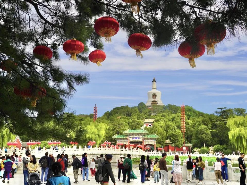 中秋国庆假期 | 459.12万游客到市属公园庆贺祖国华诞，探寻秋日佳节文化