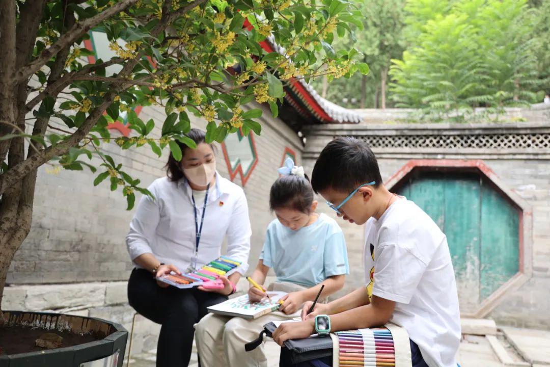 中秋国庆假期 | 459.12万游客到市属公园庆贺祖国华诞，探寻秋日佳节文化