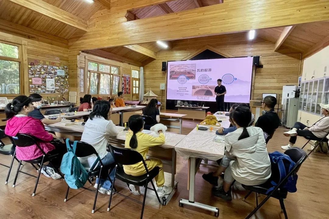 中秋国庆假期 | 459.12万游客到市属公园庆贺祖国华诞，探寻秋日佳节文化