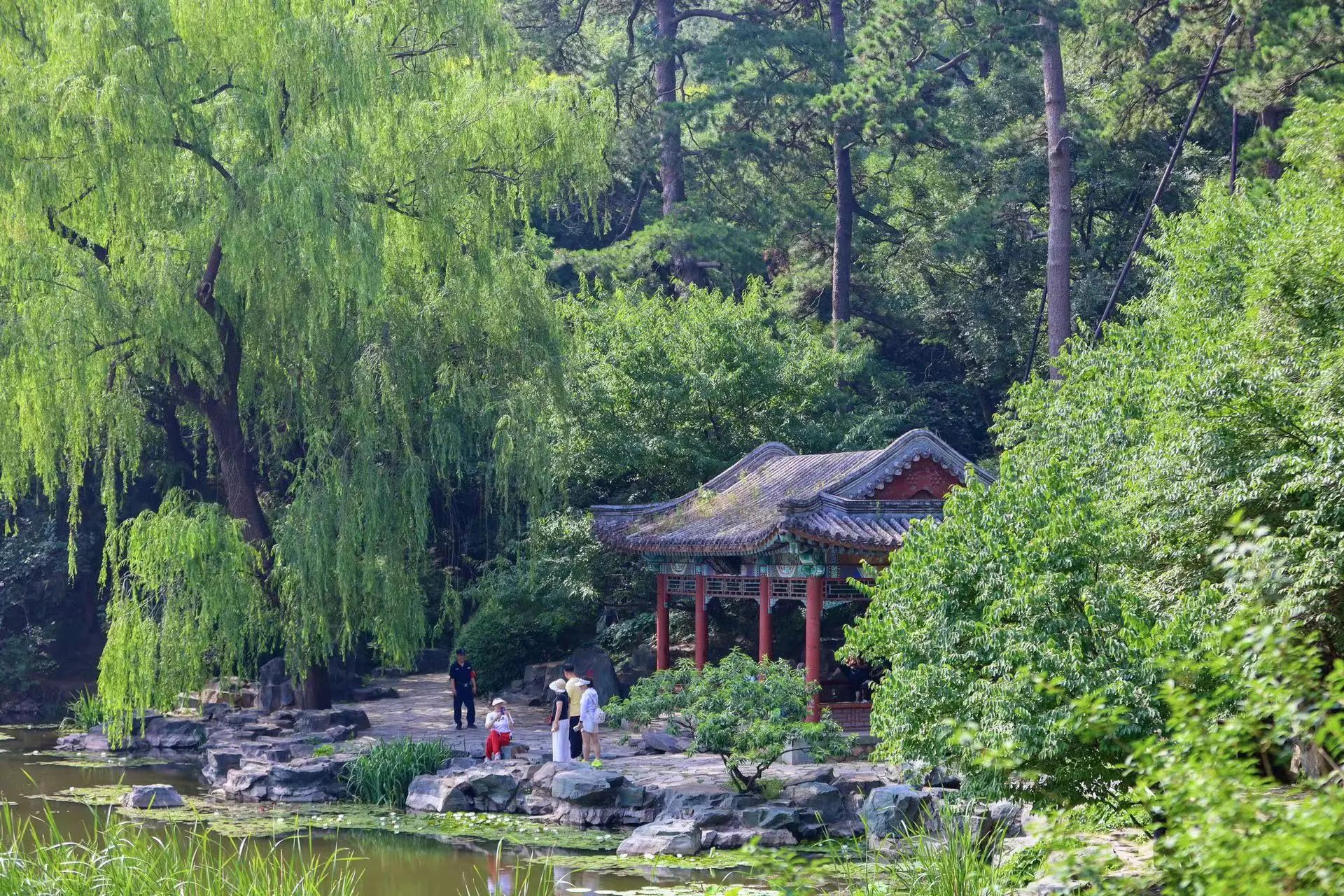 静翠湖.jpg