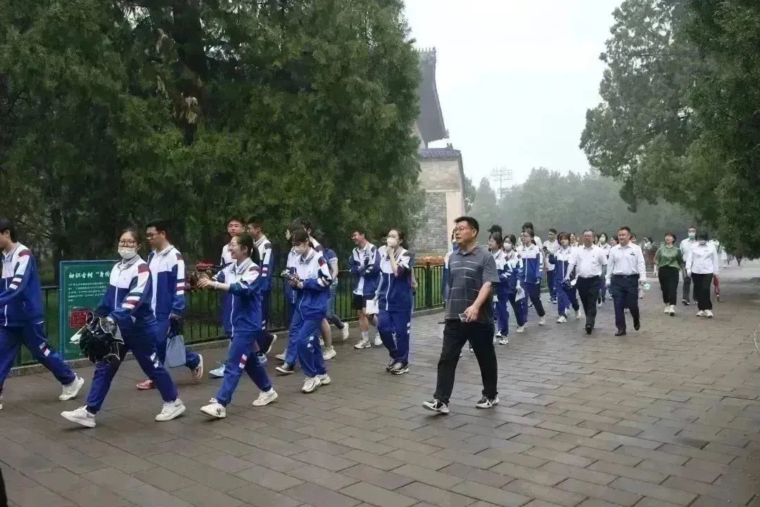 天坛公园开展2023年助力高考活动.jpg