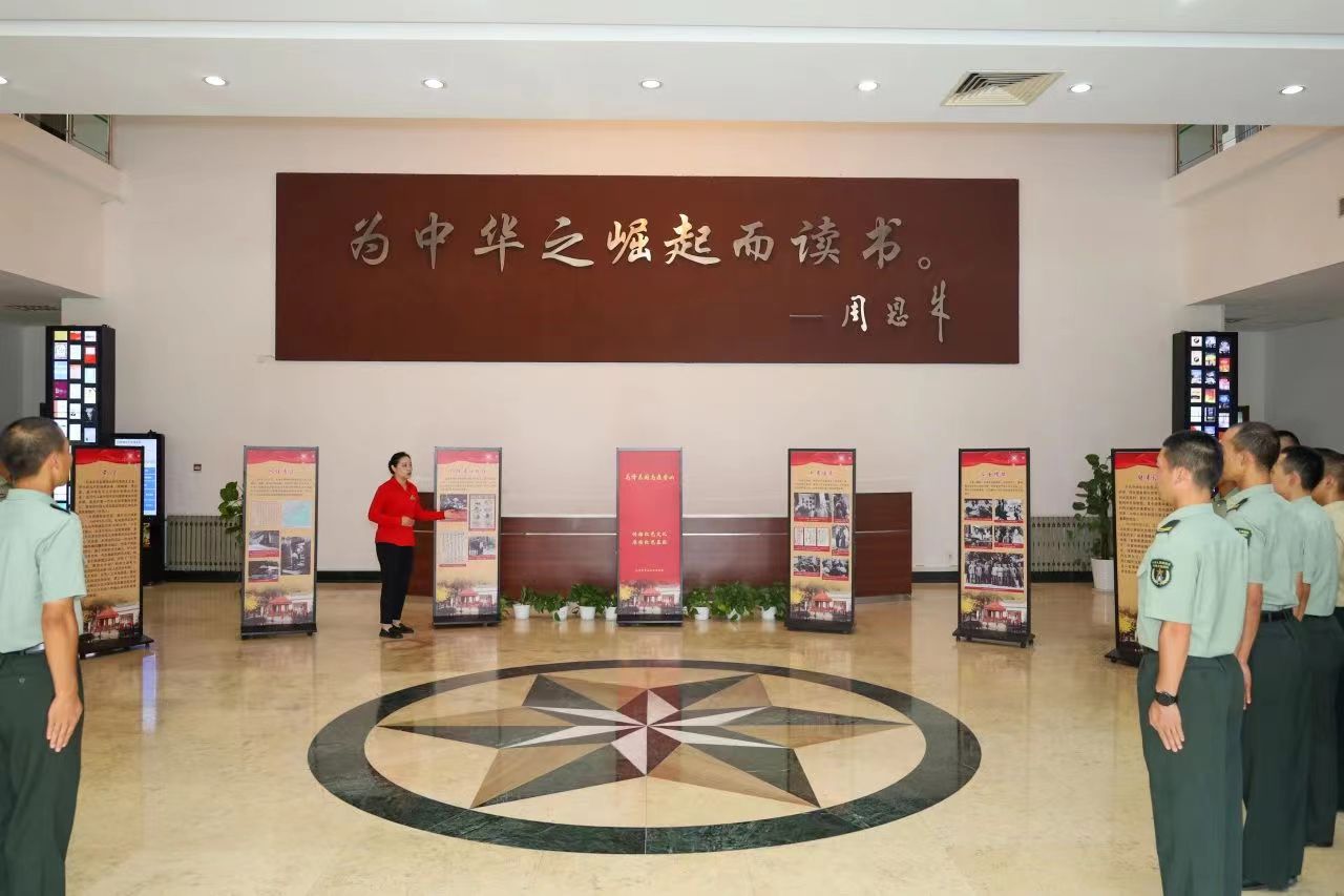 香山公园到航天工程大学士官学校 举行“开学第一课”图片.jpg
