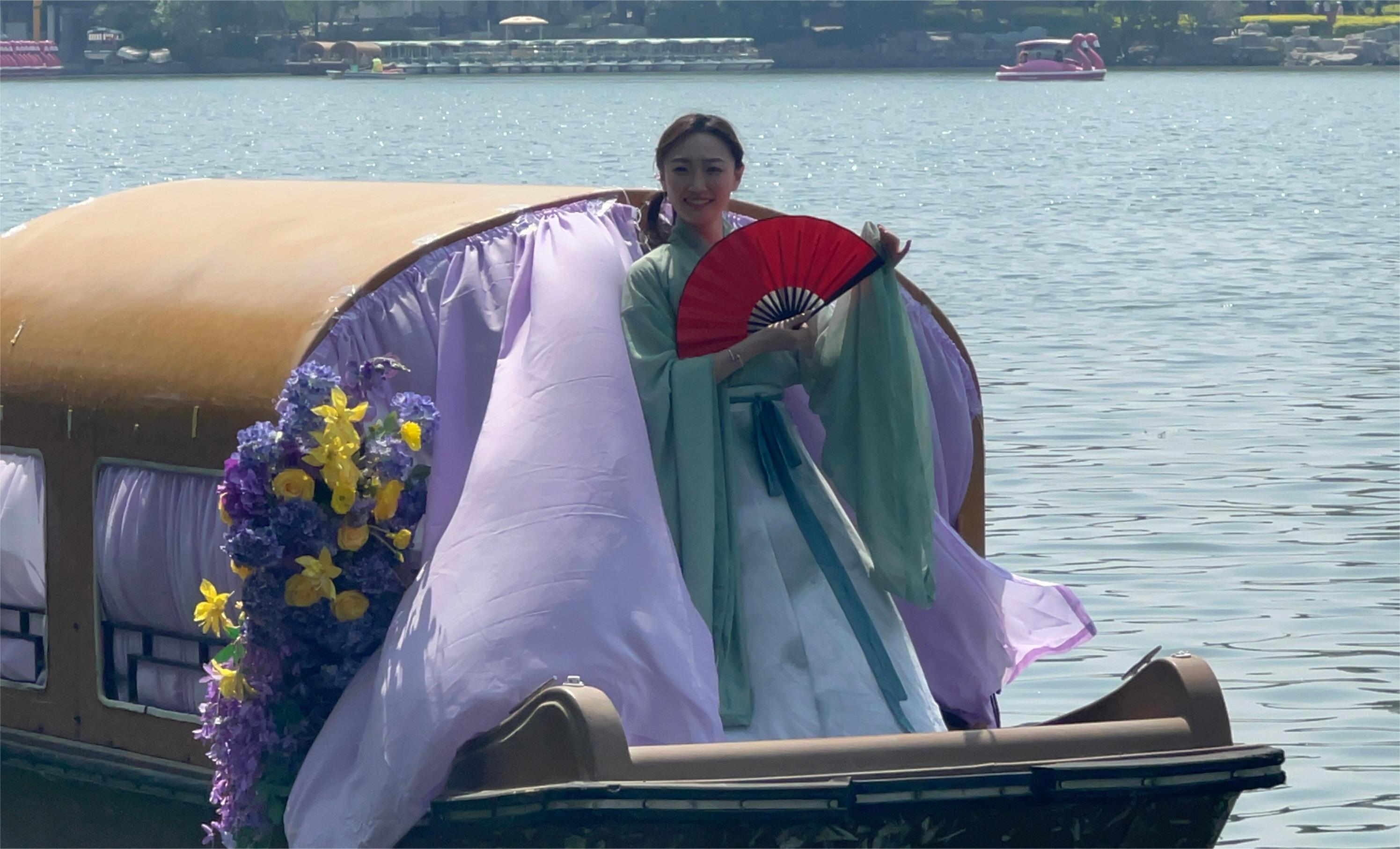 巡游表演 巡游表演