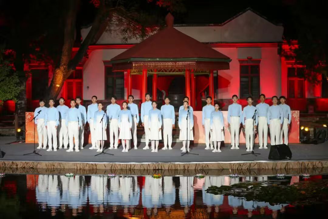 集体表演照片.jpg