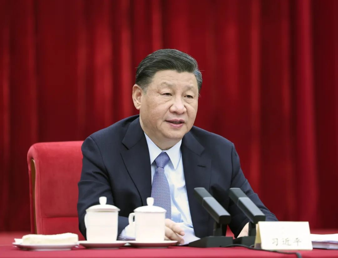 中共中央总书记、国家主席、中央军委主席习近平看望参加全国政协十四届一次会议的民建、工商联界委员，并参加联组会，听取意见和建议.jpg