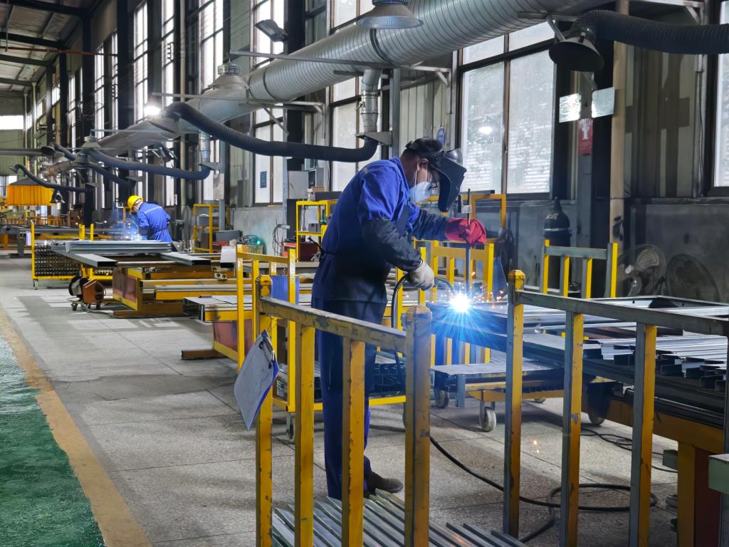 打开发展新天地——各地春节后首个工作日开工见闻3.jpg 打开发展新天地——各地春节后首个工作日开工见闻3.jpg