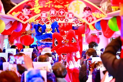 冰雪列车:串联“冷资源”点亮“热经济”4.jpg 冰雪列车:串联“冷资源”点亮“热经济”4.jpg