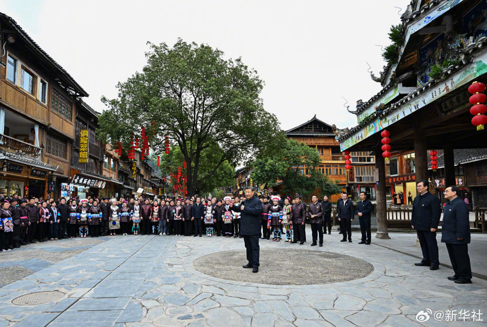 习近平：民族的特色，很古朴也很时尚3.jpg