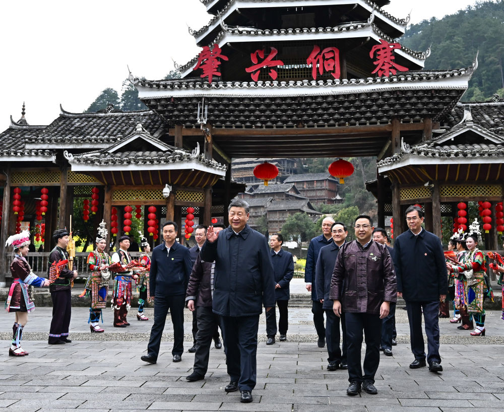 习近平在贵州考察时强调 坚持以高质量发展统揽全局 在中国式现代化进程中展现贵州新风采2.jpg