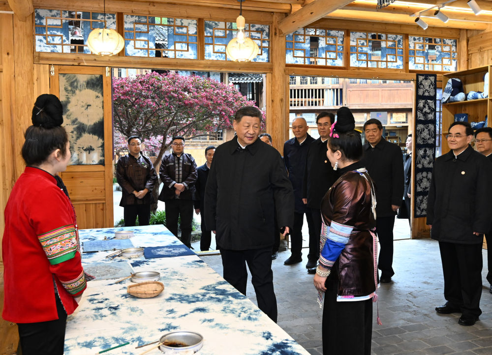 习近平在贵州考察时强调 坚持以高质量发展统揽全局 在中国式现代化进程中展现贵州新风采4.jpg