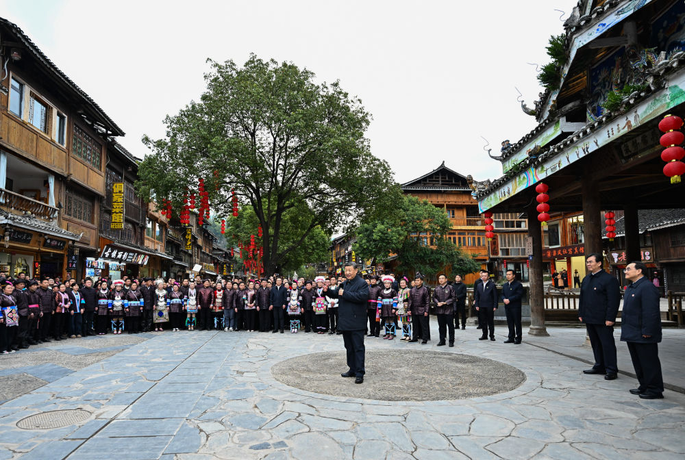 习近平在贵州考察时强调 坚持以高质量发展统揽全局 在中国式现代化进程中展现贵州新风采7.jpg