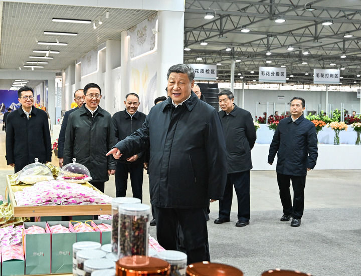 习近平：解放思想改革创新奋发进取真抓实干 在中国式现代化进程中开创云南发展新局面3.jpg