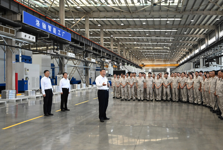 习近平：坚定信心推动高质量发展高效能治理 奋力谱写中原大地推进中国式现代化新篇章