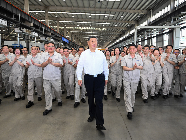 习近平：坚定信心推动高质量发展高效能治理 奋力谱写中原大地推进中国式现代化新篇章