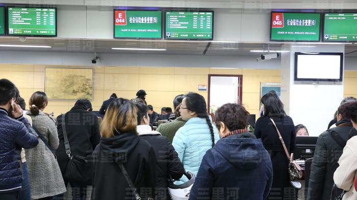落实“高效办成一件事” 谱写政务服务便民利企新篇章 落实“高效办成一件事” 谱写政务服务便民利企新篇章