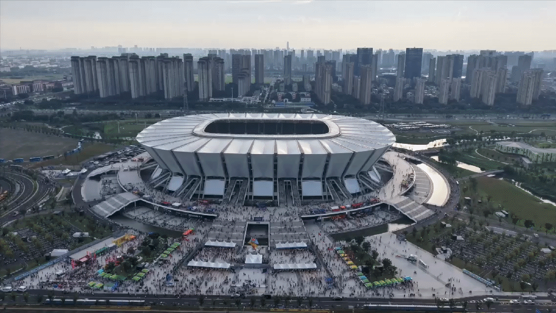 经济政策一线微观察｜从球场新热力到商圈新活力，看一粒足球如何踢出“赛事经济”新效力