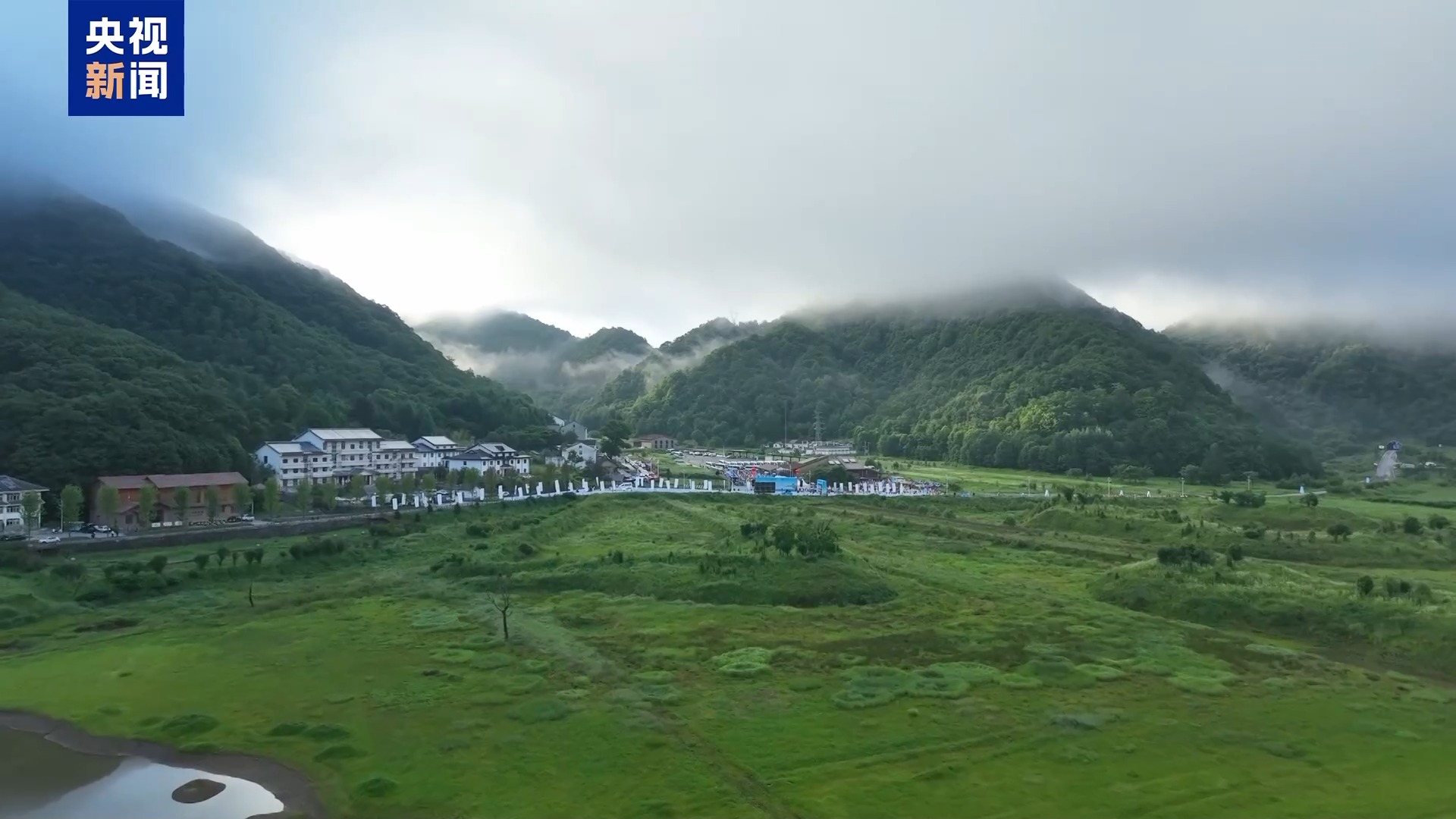 高温“烤”验催热“清凉经济” 避暑秘境+防晒科技走俏