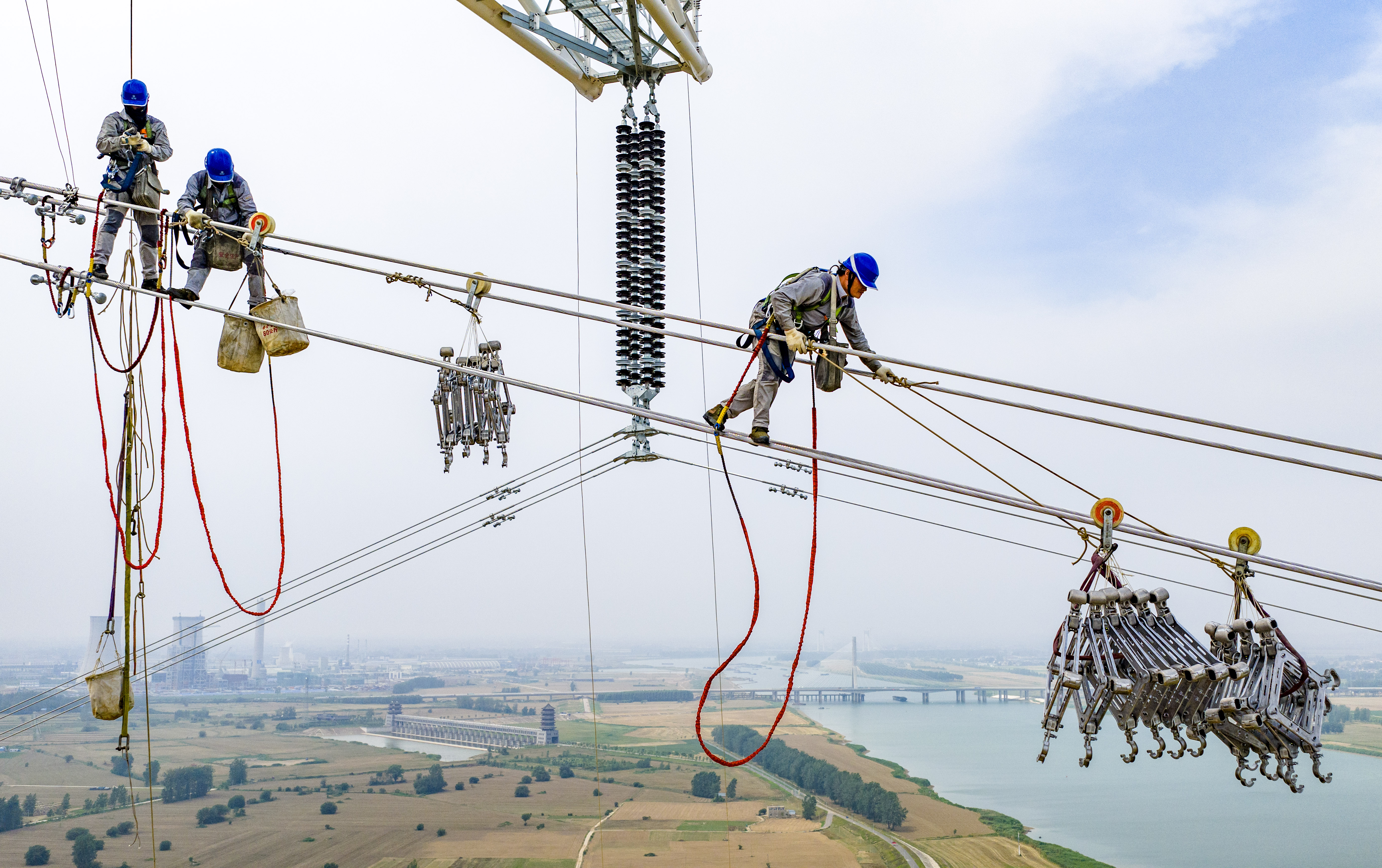 夯筑起应对复杂变局的坚实依托——中国加快建设全国统一大市场观察