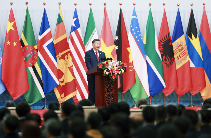 习近平出席全球妇女峰会开幕式并发表主旨讲话 习近平出席全球妇女峰会开幕式并发表主旨讲话